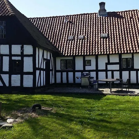 Tarskov Molle - Anna's Bed & Breakfast & Holidayapartments Hotel *